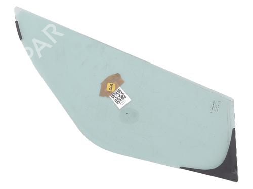 front-right-quarter-glass-nissan-nv400-platformchassis-x62-x62b-2011-31985409 main image