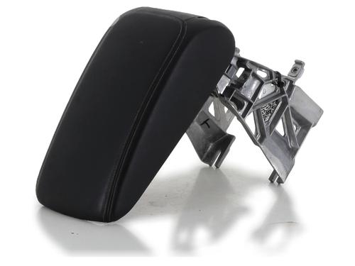 Used Armrest / Center console AUDI A3 (8V1, 8VK) 2.0 TDI quattro (184 hp) 31085816
