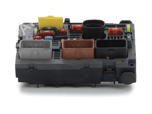 Used Fuse box PEUGEOT 3008 I MPV (0U_) 1.6 HDi (109 hp) 30190652