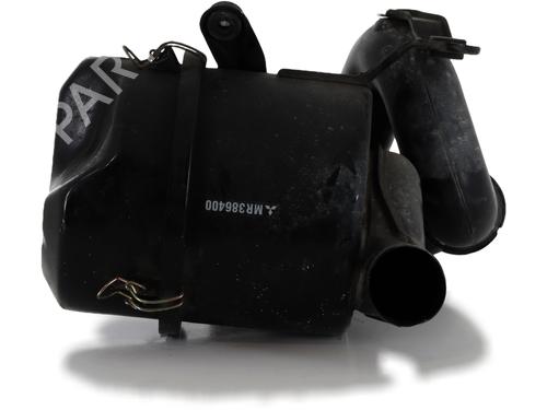 Used Air filter box MITSUBISHI PAJERO SPORT I (K7_, K9_) 2.5 TD (K94W, K74T) (115 hp) 25621816