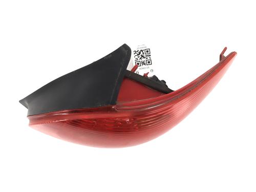 Used Right taillight PEUGEOT 206 Hatchback (2A/C) 2.0 HDI 90 (90 hp) 33159702