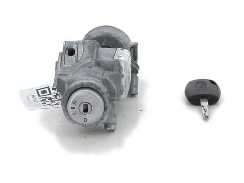 Clé de contact FORD FOCUS C-MAX (DM2) 2.0 TDCi | BP30632182M48