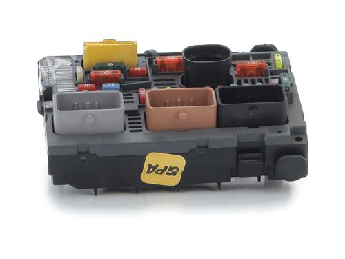 Fuse box PEUGEOT 3008 I MPV (0U_) 1.6 HDi | BP32459997E1