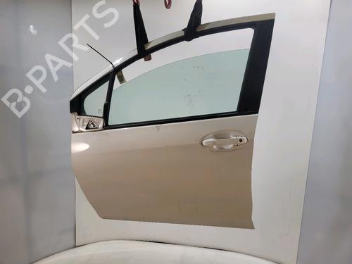 Used Left front door TOYOTA YARIS (_P13_) 1.0 (KSP130_, KSP130) (69 hp) 30379881