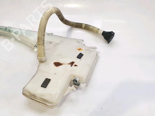 Used Windscreen washer tank BMW 1 Convertible (E88) 120 d (163 hp) 29623658