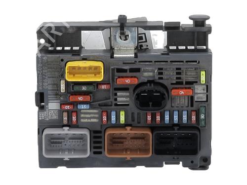 Fuse box PEUGEOT 3008 I MPV (0U_) 2.0 HDi 150 / BlueHDi 150 | BP32151918E1