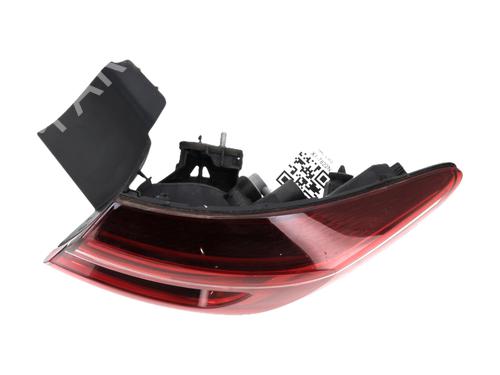 right-taillight-renault-clio-v-b7_-2019-36402356 main image