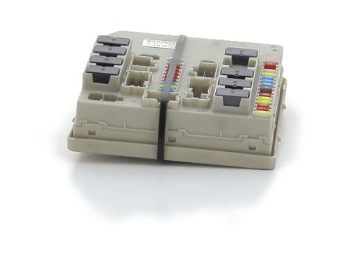 Used Fuse box RENAULT CLIO III (BR0/1, CR0/1) 1.5 dCi (75 hp) 29987737