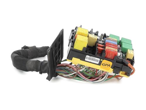Used Fuse box PEUGEOT 308 II (LB_, LP_, LW_, LH_, L3_) 1.6 BlueHDi 120 (120 hp) 27913624