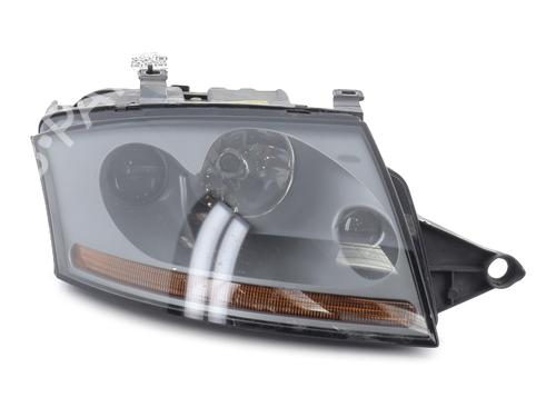 Used Right headlight AUDI TT (8N3) 3.2 VR6 quattro (250 hp) 31844841