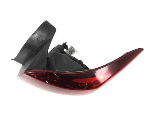 Used Right taillight Right taillight DACIA SANDERO II 1.5 dCi 75 / Blue dCi 75 (B8JW, B8M4, B8AH, B8M7, B8M6) (75 hp) 36006989 36006989