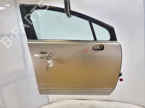 Used Right front door Right front door PEUGEOT 5008 (0U_, 0E_) 1.6 HDi (112 hp) 33646376 33646376