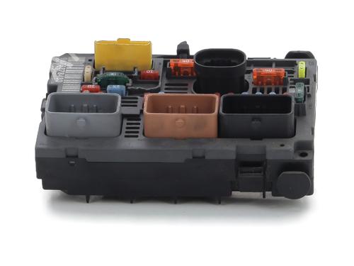 Used Fuse box PEUGEOT 308 I (4A_, 4C_) 1.6 HDi (92 hp) 30165328