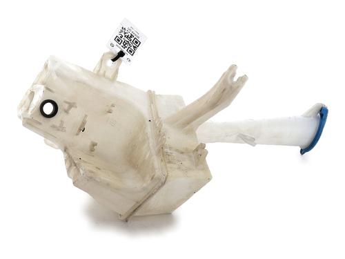 windscreen-washer-tank-hyundai-i20-ii-gb-ib-2014-2015-2016-2017-2018-2019-2020-2021-32153016 main image