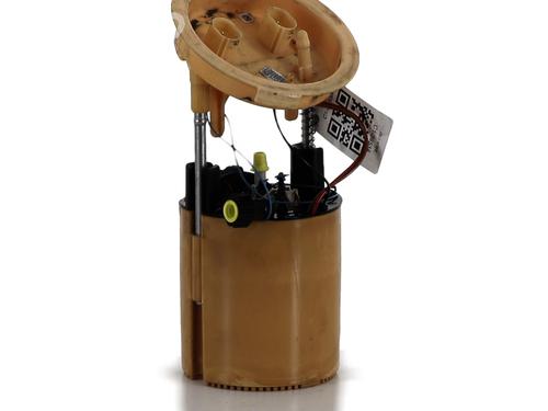 Used Fuel pump BMW 1 Convertible (E88) 120 d (177 hp) 31844706