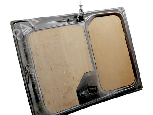 Left slide door PEUGEOT EXPERT Van (V_) 2.0 BlueHDi 180 | BP29703700C74 