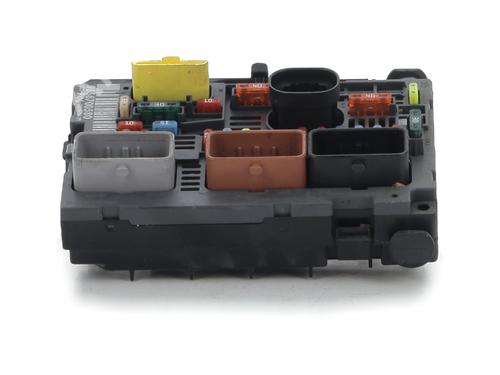 Used Fuse box CITROËN C4 I (LC_) 1.6 HDi (109 hp) 30405639