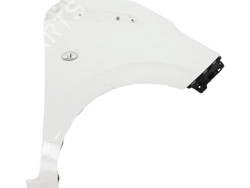 Used Right front fenders Right front fenders 39608800 39608800