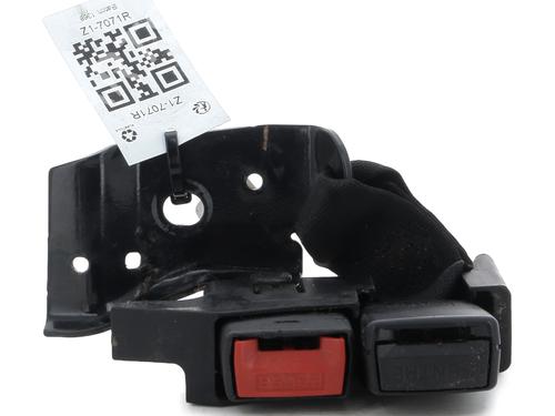 Engache cinturón Engache cinturón RENAULT CLIO III (BR0/1, CR0/1) 1.5 dCi (BR17, CR17) (86 hp) 33926361 33926361