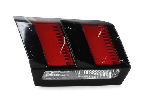 Used Left tailgate light PEUGEOT 3008 II SUV (MC_, MR_, MJ_, M4_) 1.2 THP/ PureTech 130 (MRHNSM, MRHNSU, MRHNSJ, MRHNYW,... (131 hp) 29623809