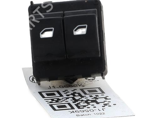 Left front window switch CITROËN C3 / C3 ORIGIN III (SX) 1.2 VTi 68 | BP28366526I27 