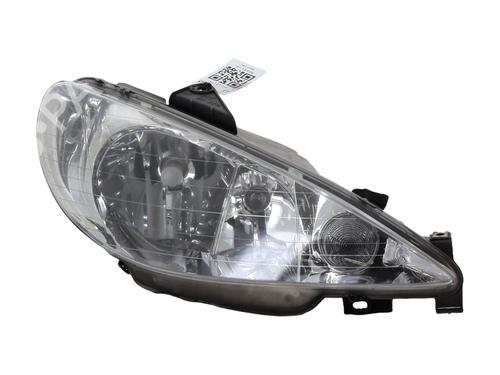 Used Right headlight PEUGEOT 206 Hatchback (2A/C) 1.1 i (60 hp) 33159493