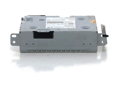 Autoradio OPEL CORSA F (P2JO) 1.2 (68) (131 hp) 30557447