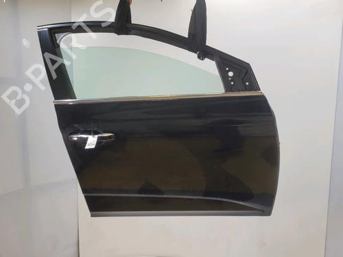 right-front-door-renault-megane-iv-hatchback-b9amn_-2015-40034203 main image