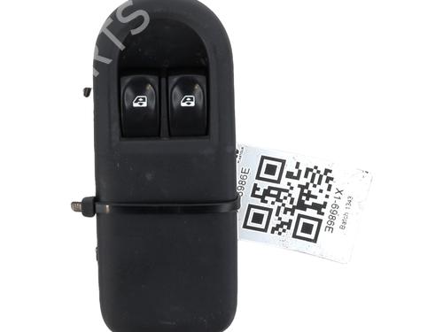 Used Left front window switch Left front window switch RENAULT CLIO III (BR0/1, CR0/1) 1.5 dCi (BR17, CR17) (86 hp) 33111090 33111090