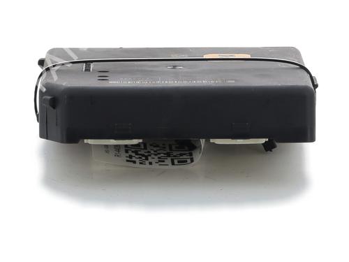 Used Fuse box RENAULT MASTER III Van (FV) 2.3 dCi 130 FWD (FV0M, FV0Y, FV0J, FV02, FV03) (130 hp) 28332551