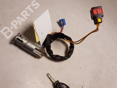 Used Ignition barrel Ignition barrel CITROËN XSARA (N1) 2.0 HDi 90 (90 hp) 10448784 10448784