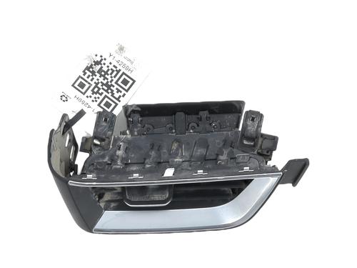 Używane Kratka nawiewu RENAULT CLIO V (B7_) 1.6 E-TECH 140 (B7MU) (140 hp) 30716767