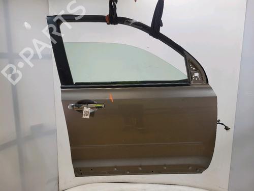 Used Right front door NISSAN X-TRAIL II (T31) 2.0 dCi 4x4 (150 hp) 32152863