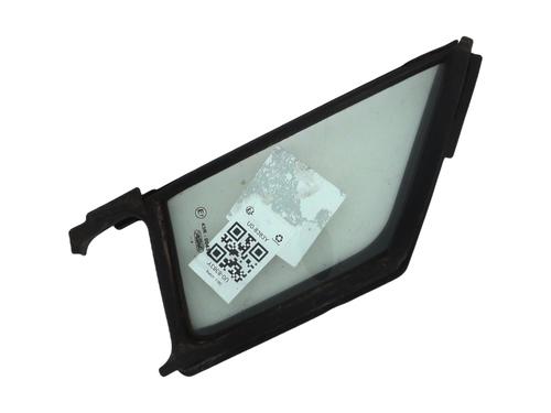 Vetro triangolare anteriore destro SUZUKI SPLASH (EX) 1.2 (A5B412) (86 hp) 31693919