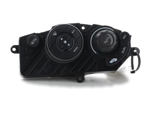 Used Climate control HONDA CIVIC VIII Hatchback (FN, FK) 2.2 CTDi (FK3) (140 hp) 24814023