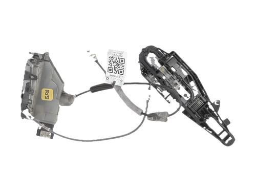front-right-lock-toyota-proace-van-mdz_-2016-38586657 main image