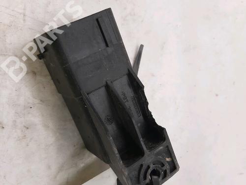 electronic-module-peugeot-208-i-ca_-cc_-14-hdi-9802424080-2012-2013-2014-2015-2016-2017-2018-2019-2020-11186582 main image