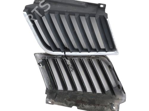 Grill MITSUBISHI L200 / TRITON (KA_T, KB_T) 2.5 DI-D 4WD (KB4T) (136 hp) 23437362