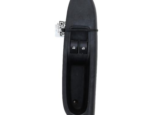 Used Left front window switch RENAULT CLIO II (BB_, CB_) 1.5 dCi (B/CB07) (65 hp) 30474501