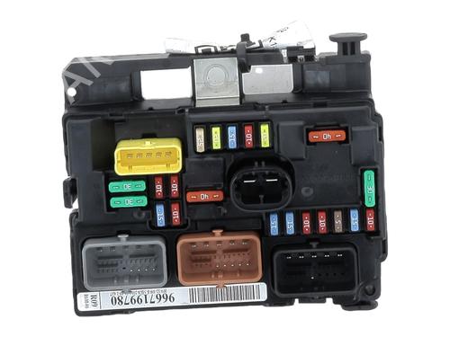Fuse box CITROËN C3 II (SC_) 1.2 VTi 82 | BP33645760E1 - Image 2