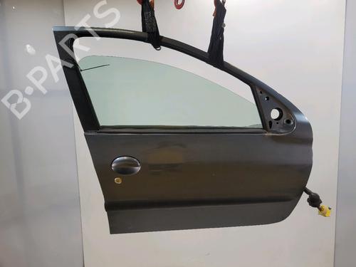 Dør høyre foran PEUGEOT 206 Hatchback (2A/C) 1.4 i (75 hp) 29381831