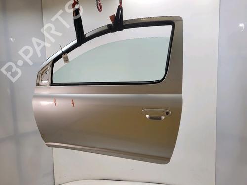 Used Left front door TOYOTA YARIS (_P1_) 1.0 (SCP10_, SCP10R) (65 hp) 29518008