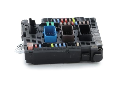Used Fuse box Fuse box PEUGEOT 308 SW II (LC_, LJ_, LR_, LX_, L4_) 2.0 BlueHDi 150 (150 hp) 33645857 33645857