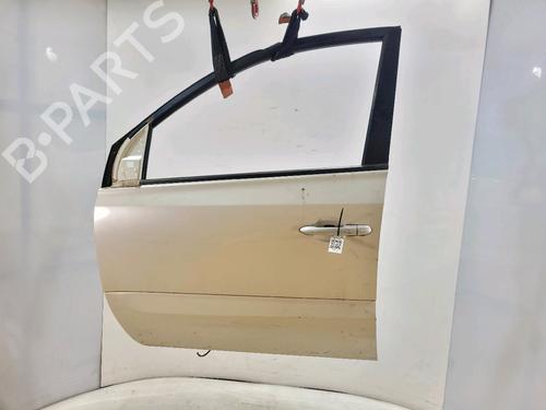 Used Left front door RENAULT KOLEOS I (HY_) 2.0 dCi 4x4 (HY0K) (150 hp) 32077631