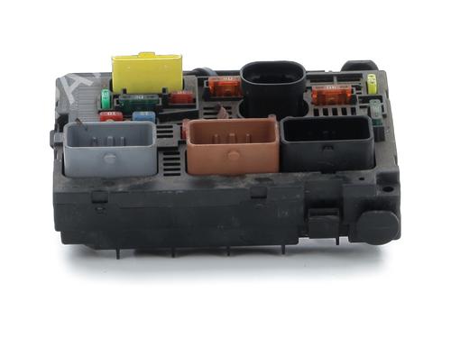 Used Fuse box Fuse box CITROËN BERLINGO / BERLINGO FIRST MPV (MF_, GJK_, GFK_) 1.6 HDI 90 (MF9HX) (90 hp) 33309700 33309700