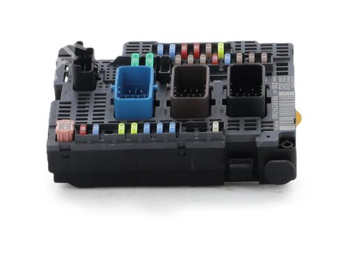 Used Fuse box Fuse box 37869764 37869764