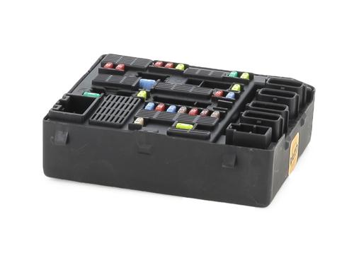 Zekeringkast RENAULT SCÉNIC III (JZ0/1_) 1.5 dCi (110 hp) 28372202