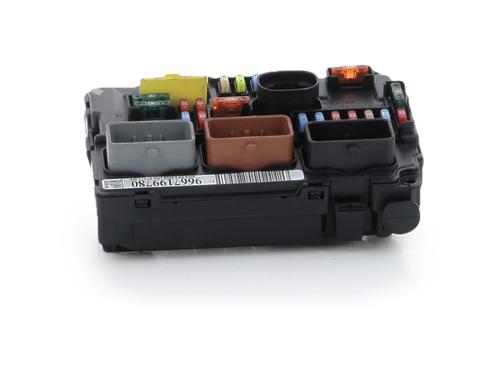 Used Fuse box Fuse box CITROËN C3 II (SC_) 1.4 HDi 70 (SC8HZC, SC8HR0, SC8HP4) (68 hp) 40003757 40003757