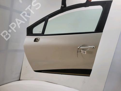 Used Left front door Left front door 39259439 39259439