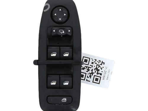 Used Left front window switch PEUGEOT 208 I (CA_, CC_) 1.6 BlueHDi 100 (100 hp) 29018541